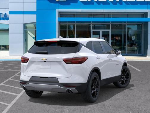 Summit White 2026 Chevrolet Blazer 2LT