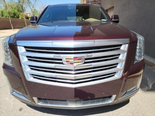 2017 Cadillac Escalade Platinum