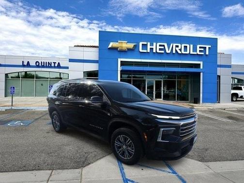 Mosaic Black Metallic 2027 Chevrolet Traverse LT
