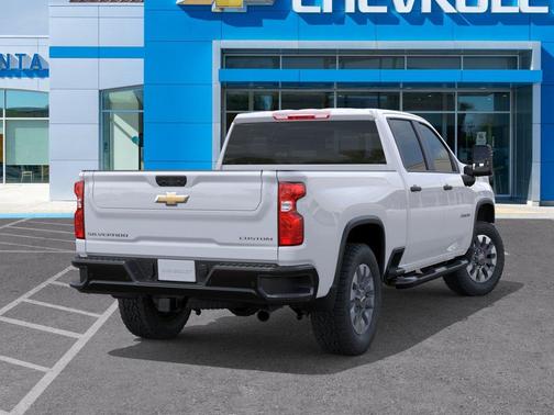 Summit White 2026 Chevrolet Silverado 2500 Custom