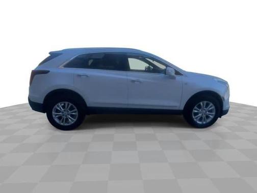 Crystal White Tricoat 2026 Cadillac XT5 Luxury