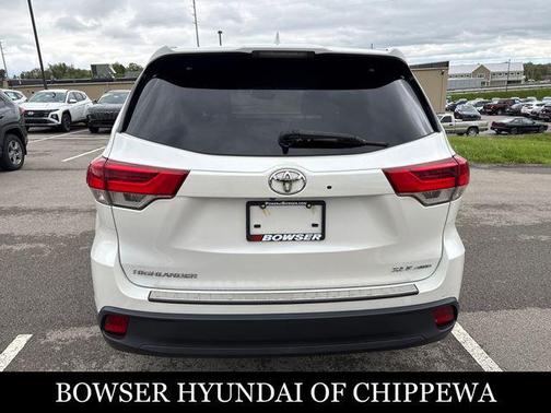 Blizzard Pearl 2019 Toyota Highlander XLE
