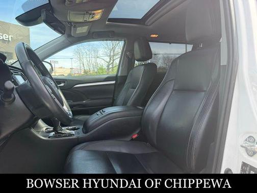 Blizzard Pearl 2019 Toyota Highlander XLE