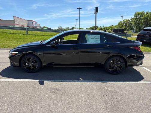 Abyss Black 2026 Hyundai ELANTRA Sport