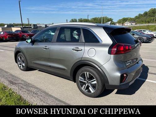Steel Gray 2022 Kia Niro LXS