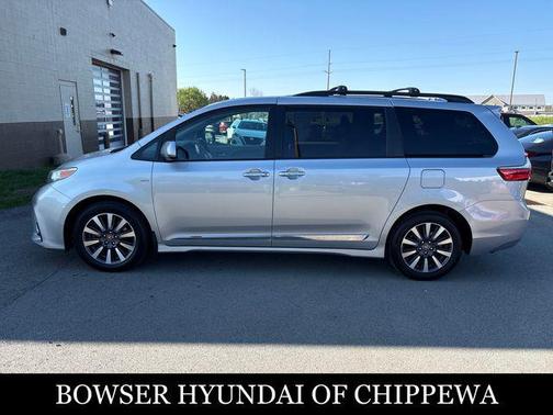 Celestial Silver Metallic 2020 Toyota Sienna LE