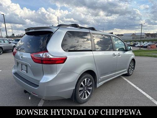 2020 Toyota Sienna LE