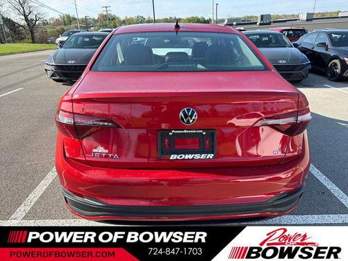 Kings Red Metallic 2023 Volkswagen Jetta 1.5T SE