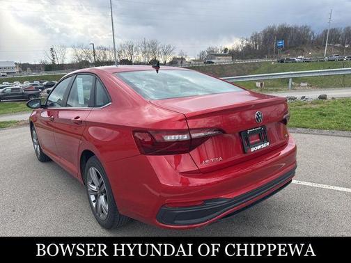 Kings Red Metallic 2023 Volkswagen Jetta 1.5T SE