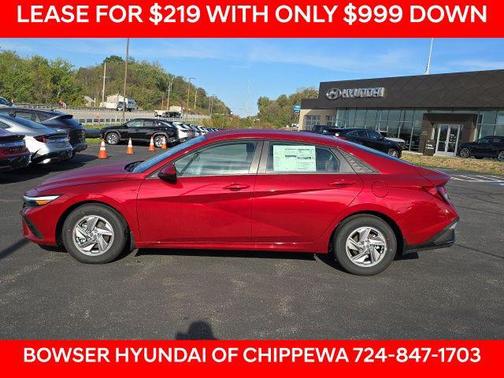 2025 Hyundai ELANTRA SE