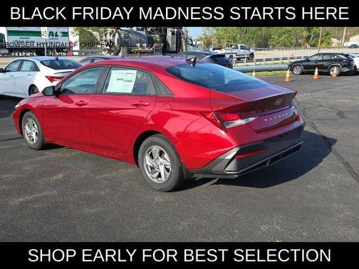 2025 Hyundai ELANTRA SE