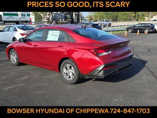 2025 Hyundai ELANTRA SE
