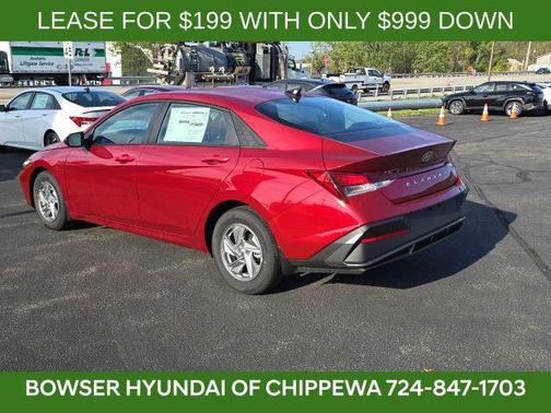 2025 Hyundai ELANTRA SE