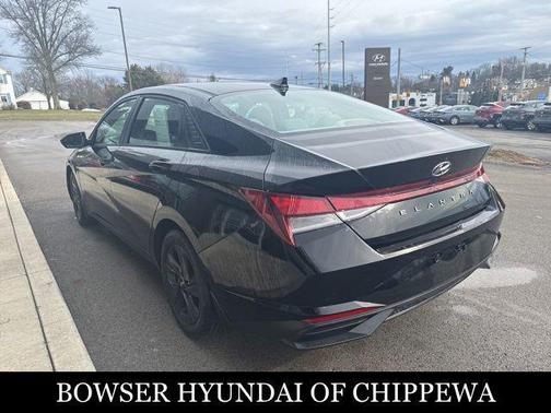 2021 Hyundai ELANTRA SEL