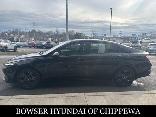 2021 Hyundai ELANTRA SEL