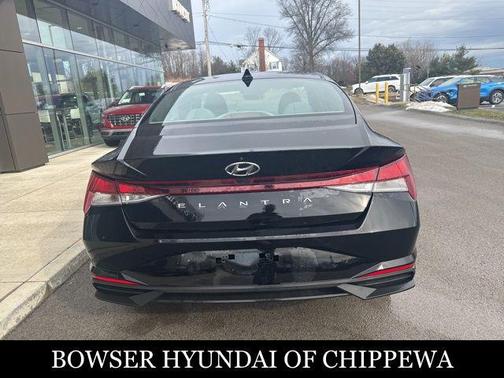 2021 Hyundai ELANTRA SEL