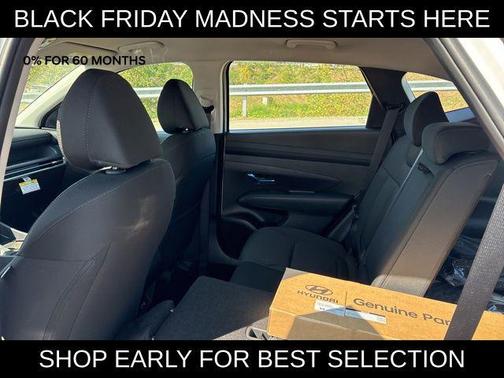 2026 Hyundai TUCSON SE