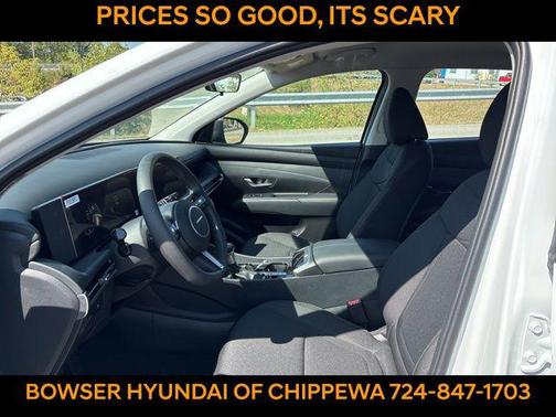 2026 Hyundai TUCSON SE
