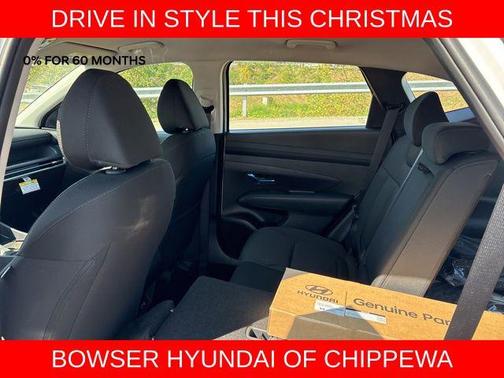 2026 Hyundai TUCSON SE