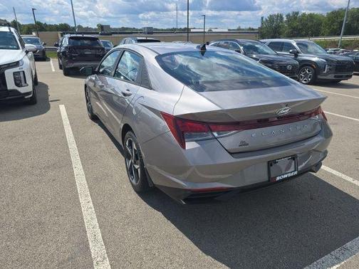 Fluid Metal 2023 Hyundai ELANTRA SEL