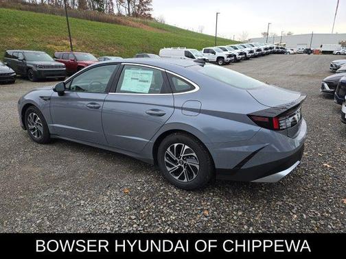 2026 Hyundai SONATA Hybrid Base