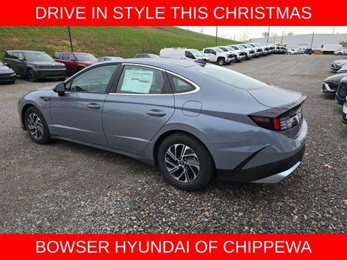 2026 Hyundai SONATA Hybrid Base