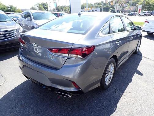2018 Hyundai SONATA SE
