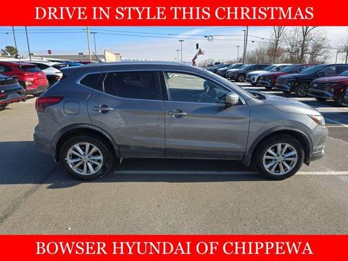 2017 Nissan Rogue Sport SV