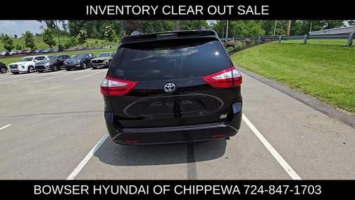 2017 Toyota Sienna XLE