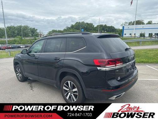 Deep Black 2022 Volkswagen Atlas 2.0T SE