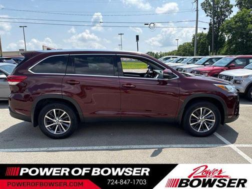 Ooh La La Rouge Mica 2019 Toyota Highlander XLE