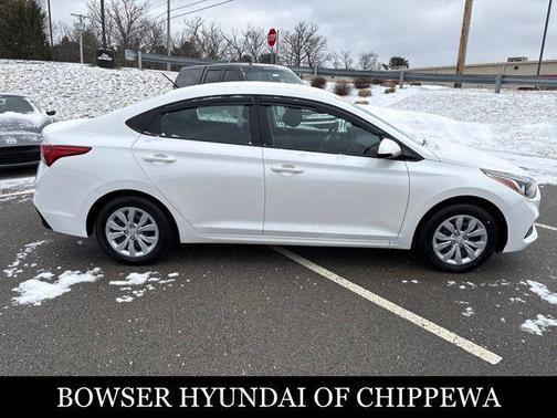 2022 Hyundai Accent SE