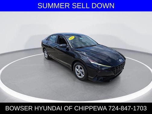 2022 Hyundai ELANTRA SE