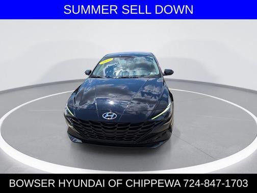 2022 Hyundai ELANTRA SE
