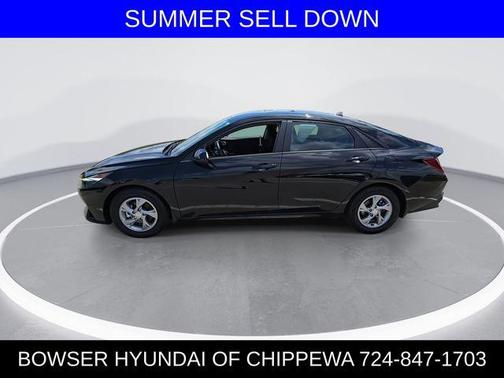 2022 Hyundai ELANTRA SE