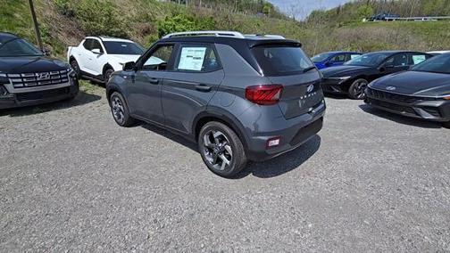 Ecotronic Gray w/Black Roof 2025 Hyundai VENUE Limited