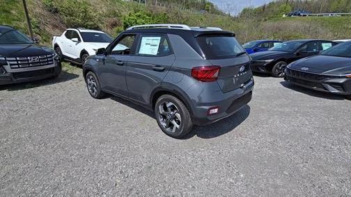 Ecotronic Gray w/Black Roof 2025 Hyundai VENUE Limited