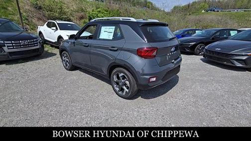 Ecotronic Gray w/Black Roof 2025 Hyundai VENUE Limited