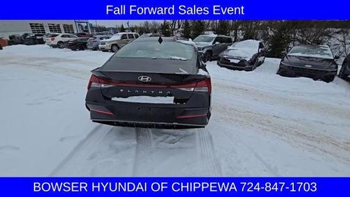 2025 Hyundai ELANTRA SEL