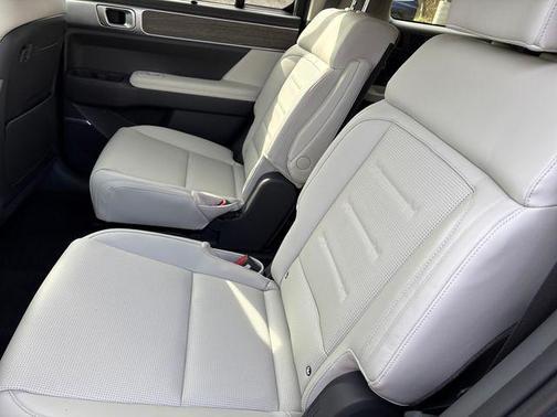 Ecotronic Gray 2026 Hyundai SANTA FE HEV Calligraphy