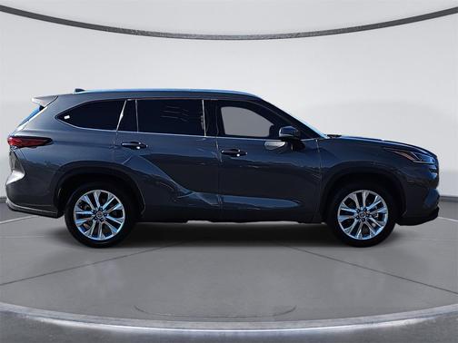 2022 Toyota Highlander Hybrid Limited
