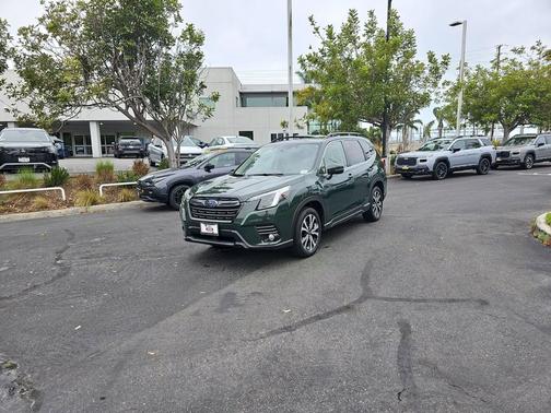 Cascade Green Silica 2023 Subaru Forester Limited