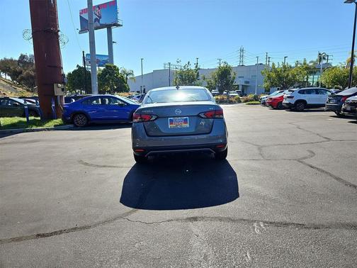 2021 Nissan Versa 1.6 SV