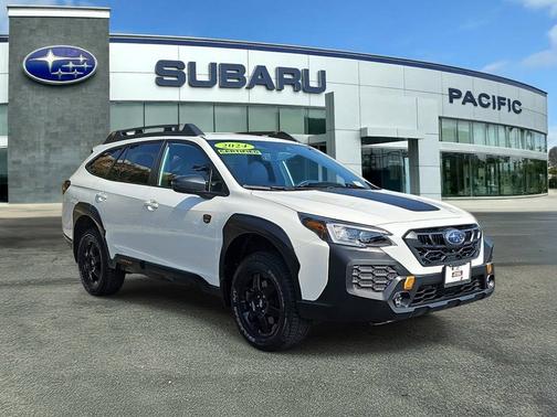 Crystal White Pearl 2024 Subaru Outback Wilderness