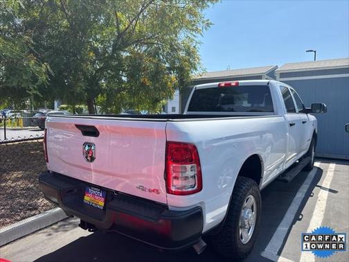 2022 RAM 3500 Tradesman Crew Cab 4x4 8' Box