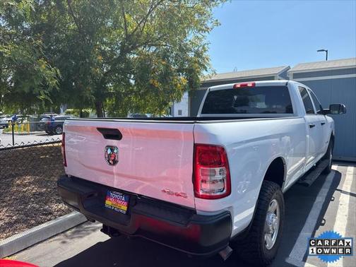 2022 RAM 3500 Tradesman Crew Cab 4x4 8' Box