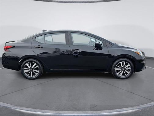 2021 Nissan Versa 1.6 SV