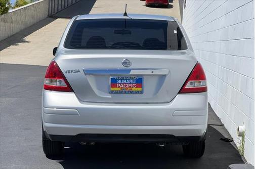 2009 Nissan Versa 1.8 S