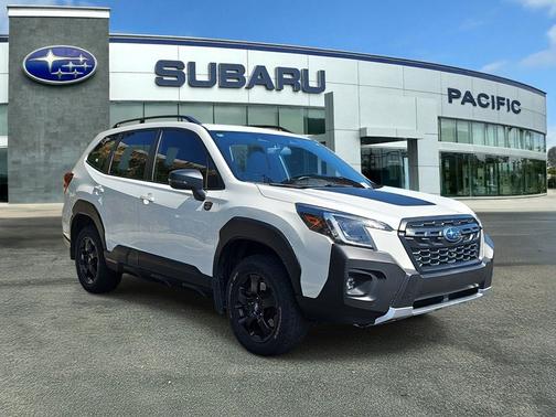 Crystal White Pearl 2023 Subaru Forester Wilderness