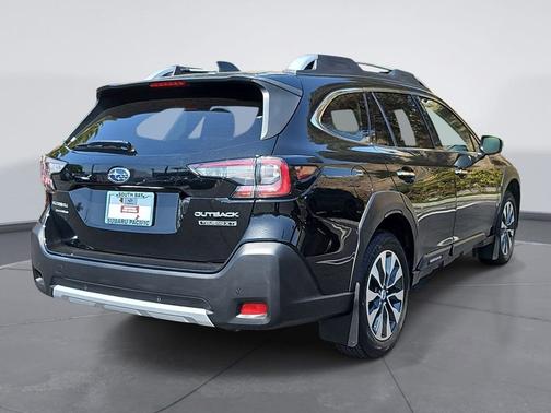 Crystal Black Silica 2024 Subaru Outback Touring XT